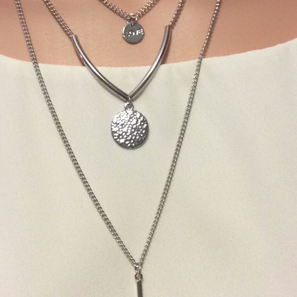 🔵 Three Layer Charm Necklace 🔵 - Picture 2 of 8